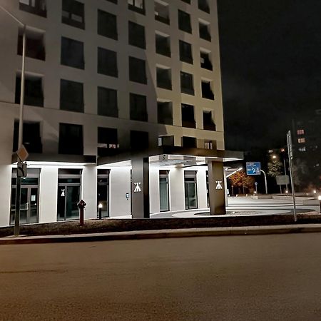 Downtown28 Apartment โปปรัด ภายนอก รูปภาพ