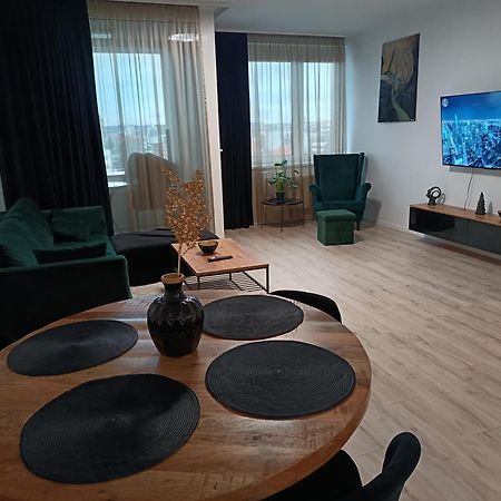 Downtown28 Apartment โปปรัด ภายนอก รูปภาพ